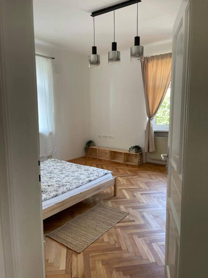 Pirc Apartment On Dunajska Street Liubliana Exterior foto